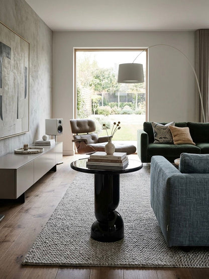 Luvia side table