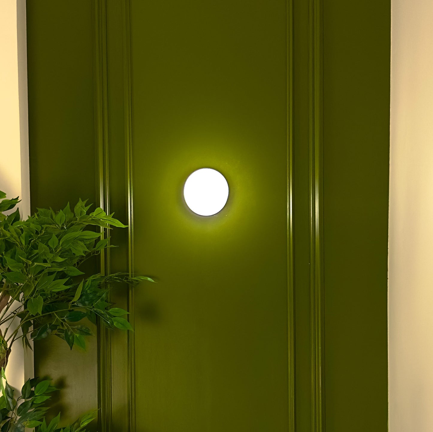 Lola Wall Light
